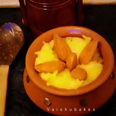 A picture of Kashmiri Zarda Pulao/ Sweet Saffron Rice.