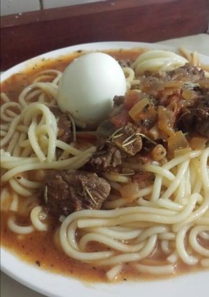 Una foto de Spaguetti en salsa casera picante