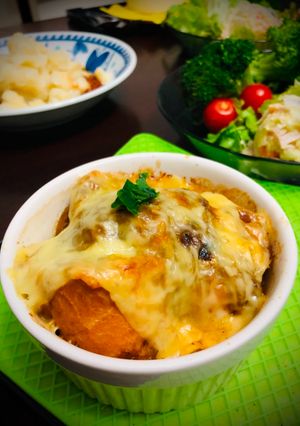 Una foto de Sopa gratinada de cebolla Japonés ONION GURATAN SOUP🇫🇷🇮🇹🇺🇾🇯🇵オニオングラタンスープ