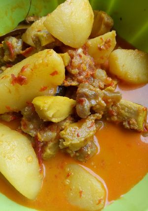 Foto resep Tetel/urat sapi+kentang santan pedaass😋😋