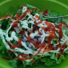 A picture of Salad Sayur Sederhana.