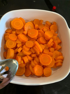 A picture of Fresh Carrots.
