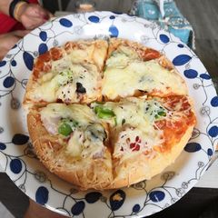 A picture of Pizza.