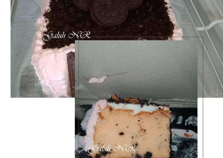 Resep 24. Strawberry Oreo Milk Chiffon Cake #13 Anti Gagal