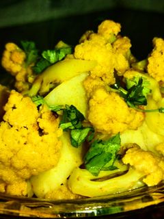 गोभी आलू की सूखी सब्जी (Gobi aloo ki sukhi sabzi recipe in Hindi) रेसिपी मुख्य फोटो