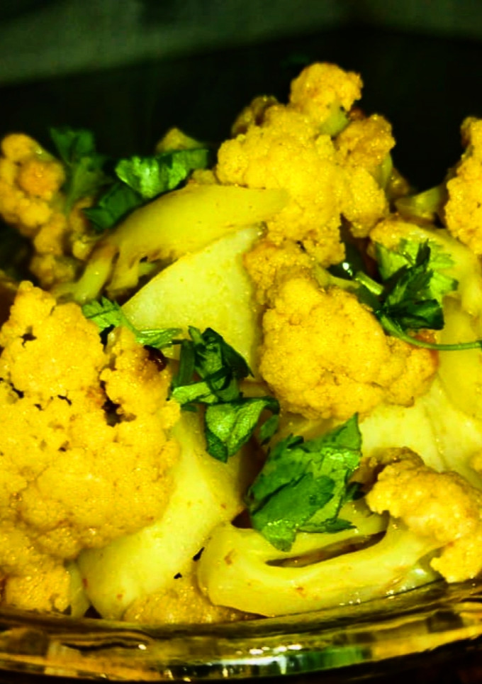 गोभी आलू की सूखी सब्जी (Gobi aloo ki sukhi sabzi recipe in Hindi) रेसिपी मुख्य फोटो