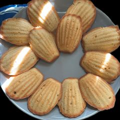 Cricket Madeleines A picture of Cricket Madeleines.