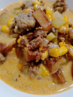 A picture of Sausage and sweet corn chowder.