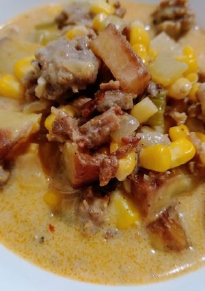 A picture of Sausage and sweet corn chowder.