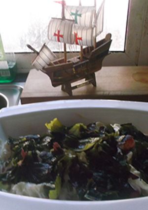 Una foto de Ensalada de patata, huevo y algas