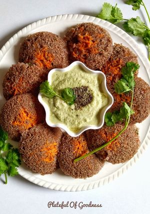A picture of Ragi rava idli.