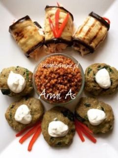 Zdjęcie przepisu Kotlety mielone ze szpinakiem gotowane na parze.