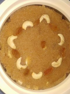 सूजी हलवा (suji halwa recipe in Hindi) रेसिपी मुख्य फोटो