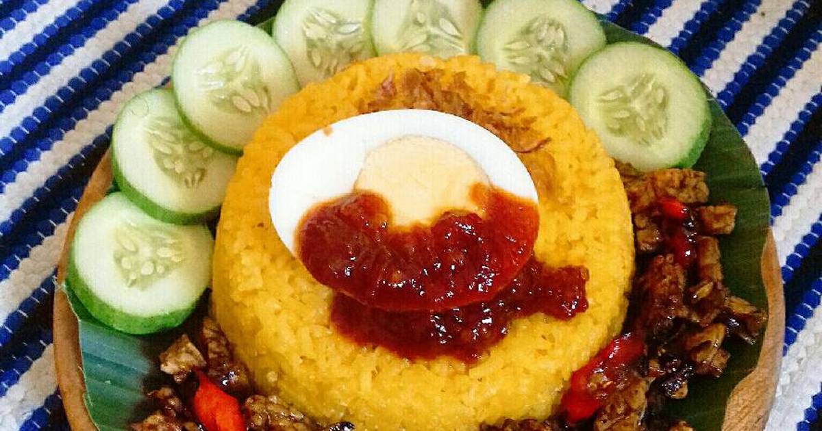 Resep Nasi  kuning  magicom ricecooker oleh Dearesphaty 