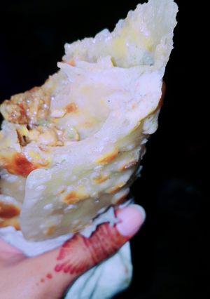A picture of Chicken paratha.