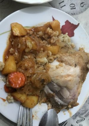 صورة لوصفة صينية دجاج مع الخضار والصلصة
