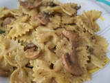 Farfalle pesto e funghi