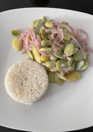 Una foto de Ensalada de pallares verdes
