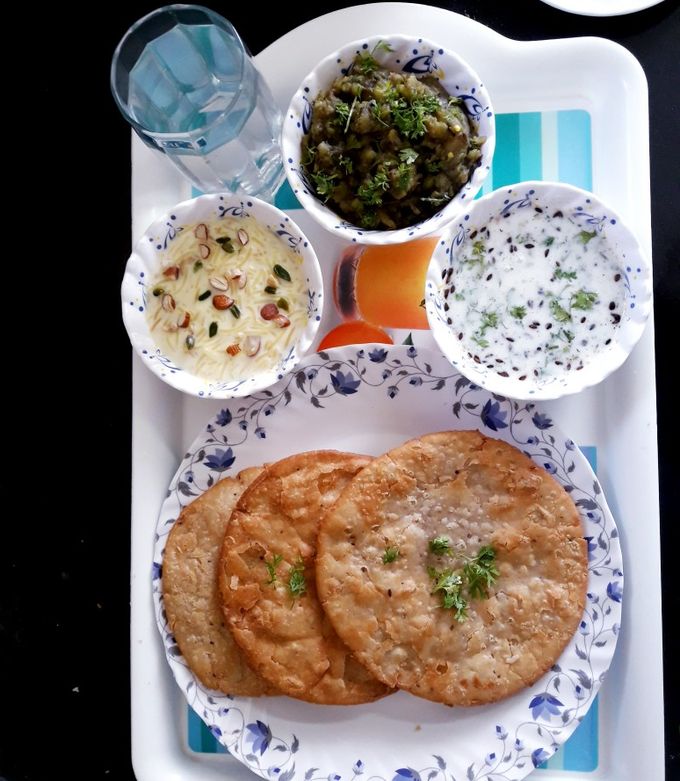 A picture of Aligarh special street food.