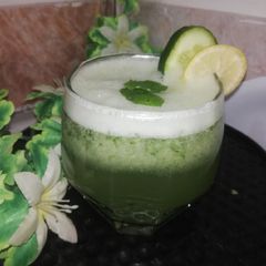 A picture of Cucumber & Mint Lime Spark.