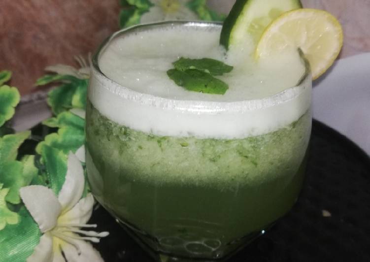 Step-by-Step Guide to Make Super Quick Homemade Cucumber &amp; Mint Lime Spark