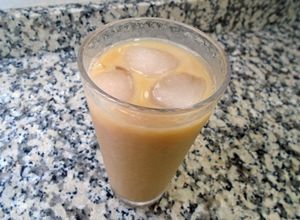 Foto principal de Iced latte o café con leche frío