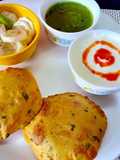 Masala aaloo puri with dhaniya moongfali chutney