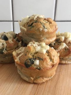 Una foto de Muffins salados de puerros y espinacas
