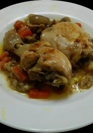 Foto principal de Pollo con verdura en su jugo