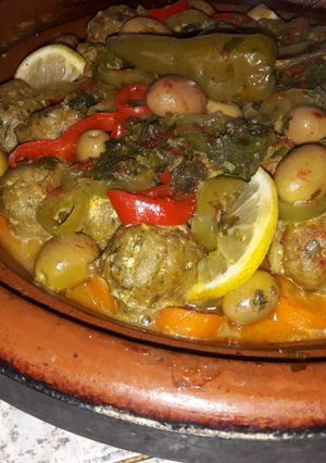صورة لوصفة طاجين مغربي بكويرات لحوت
