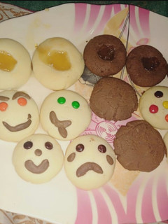 A picture of Emoji jam cookies.