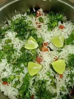 पुलाव (Pulao Recipe In Marathi) रेसिपी चे मुख्य फोटो