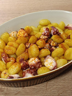 Una foto de Gnocchi con pulpo