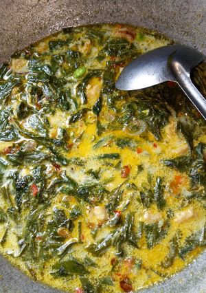 Foto resep Daun singkong satan pedas campur (tempe+pete+teri)
