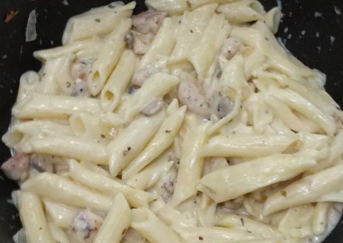 Penne with chicken and Mushrooms