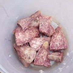 A picture of Boiled Arrow root.