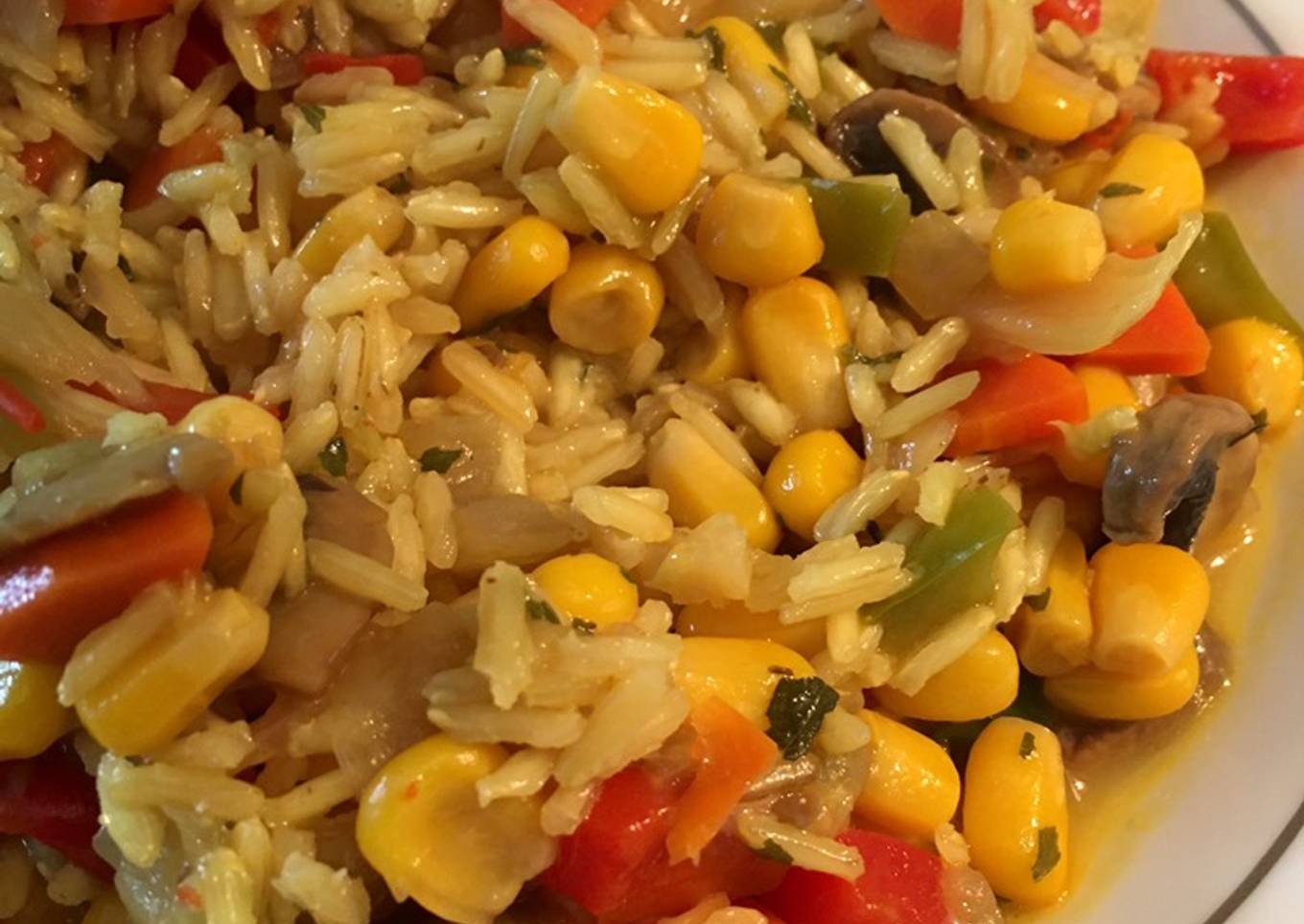 Arroz con verduras y champiñones