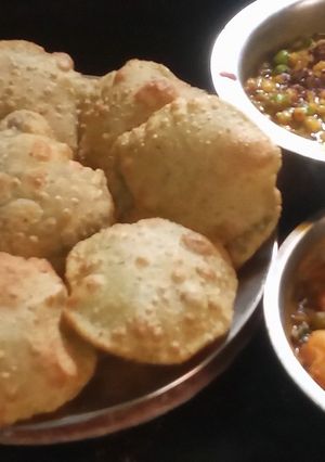 কড়াই শুটির লুচি (Koraishutir Luchi Recipe In Bengali) রেসিপির প্রধান ছবি