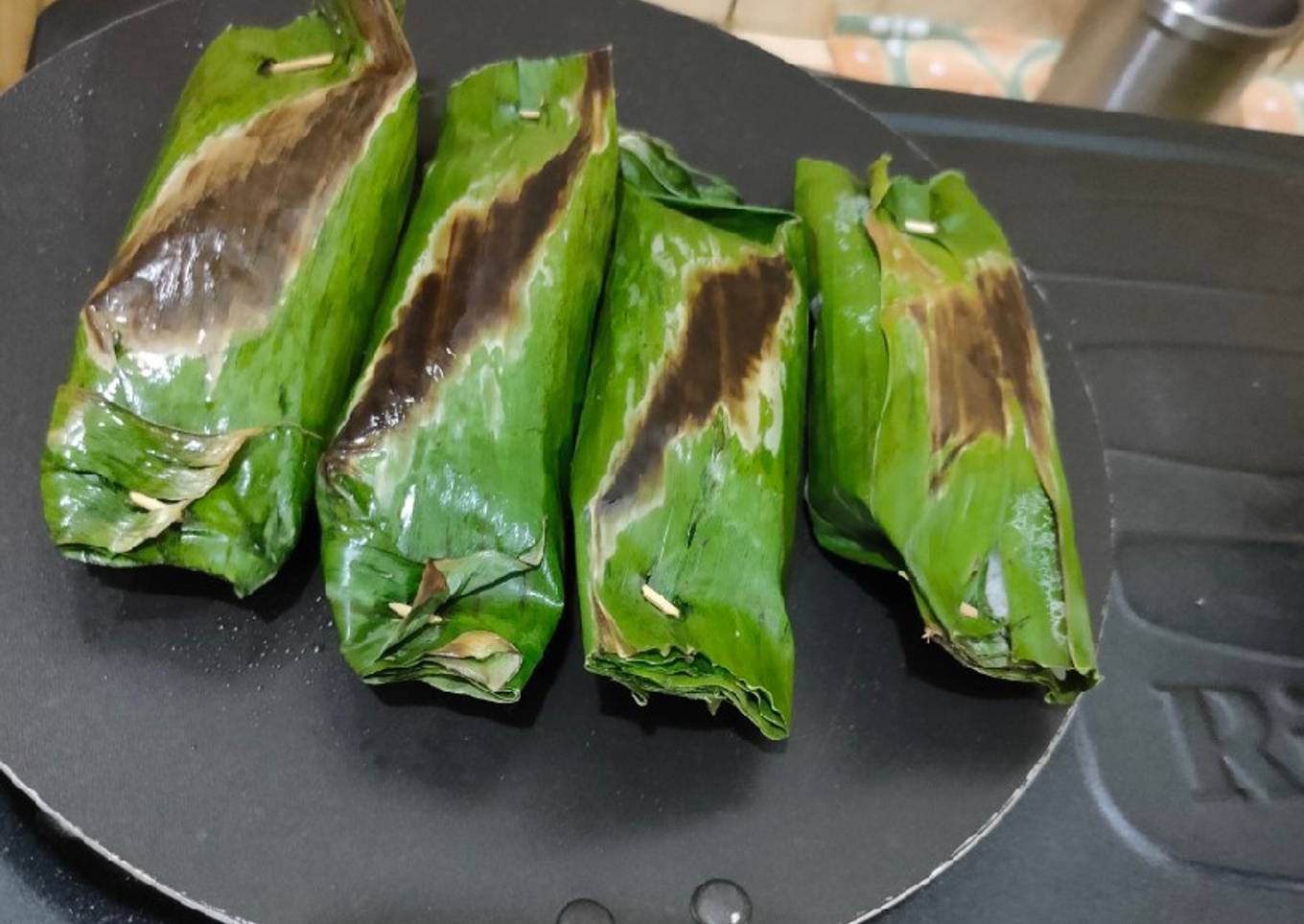 Nasi Bakar Ayam Pedas