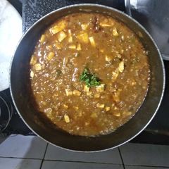 A picture of Pav bhaji with paneer.