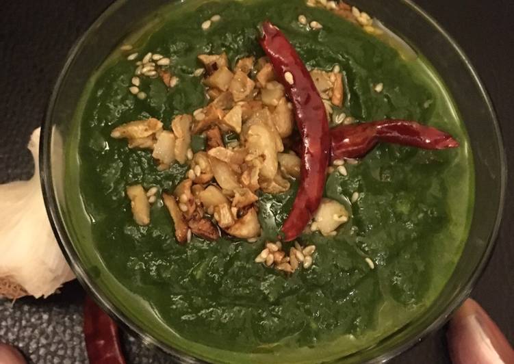 Simple Way to Prepare Favorite Garlic spinach or Lehsuni Palak