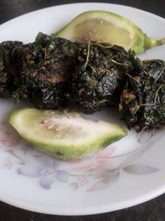 পাট পাতার বড়া রেসিপির প্রধান ছবি