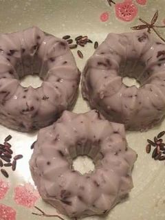小編廚房~不用魚膠粉的椰汁紫米糕 的食譜成品照片