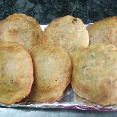 A picture of Urad daal ki kachori.