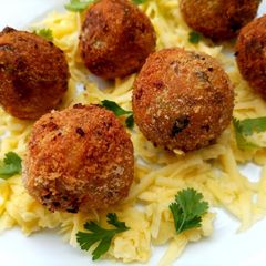 A picture of Raw mango balls.