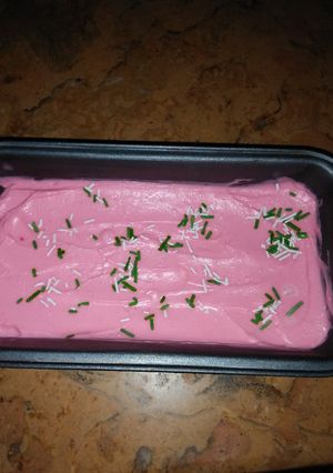 A picture of Marie biscuit pudding 😍.