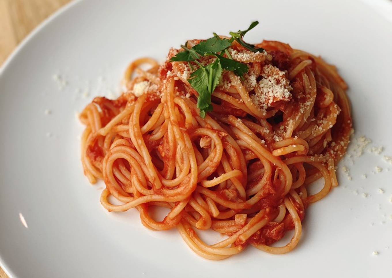20 mins quick tomato tuna pasta for weekday’s lunch 🍝