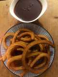 Churros mit Schokoladensauce