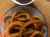 Churros mit Schokoladensauce