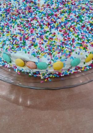 Una foto de Torta casera de cumpleaños